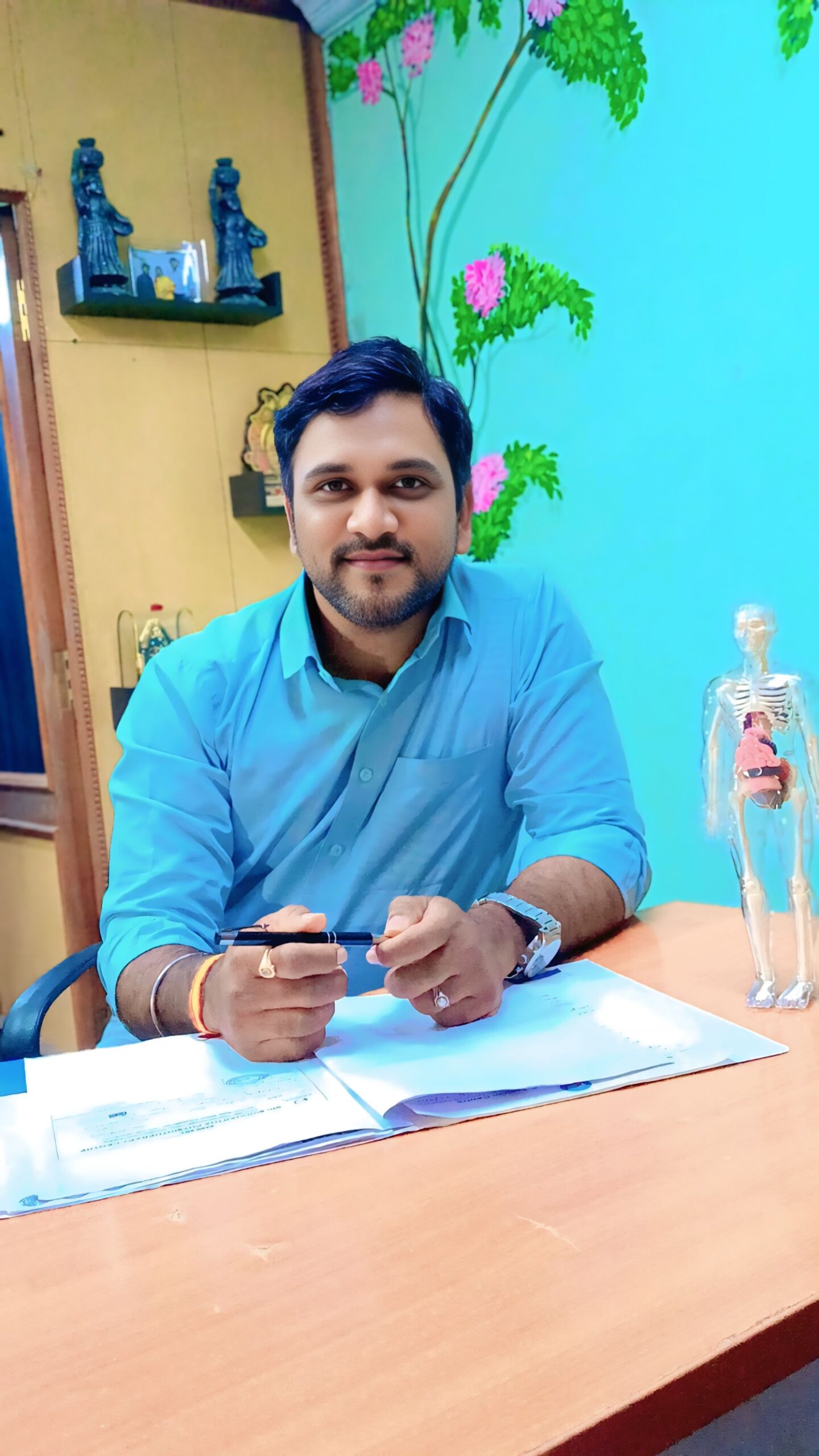 Dr. Mahesh Mak